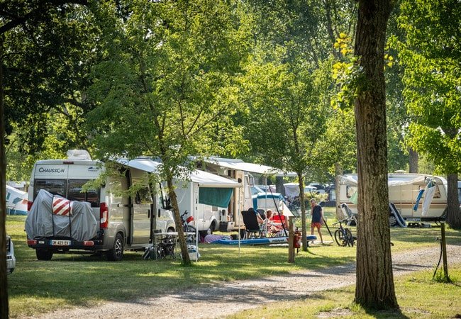 Camping au lac de Roybon