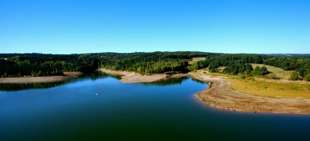 Lac de Naussac barrage