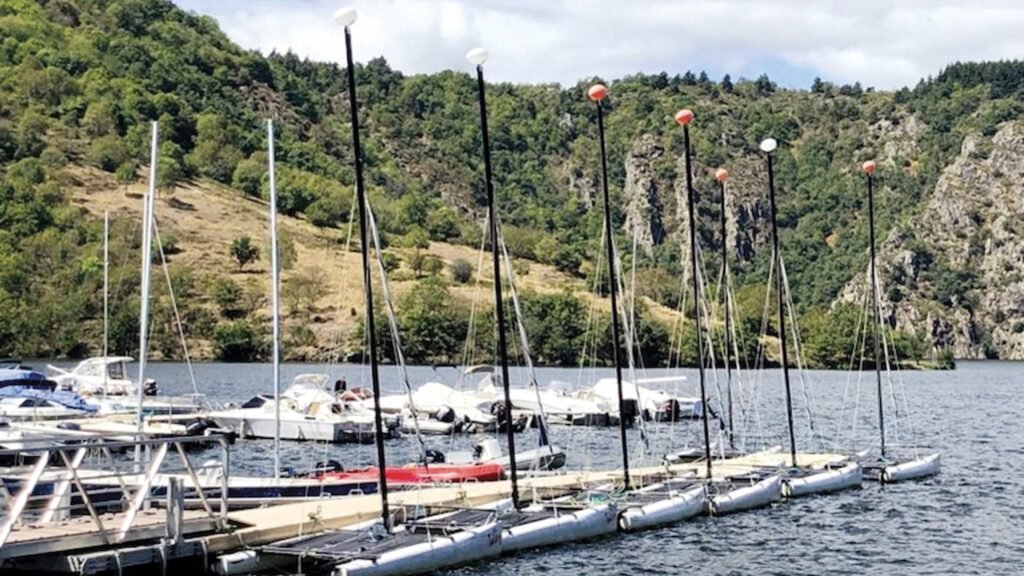 Le Lac de barrage de Grangent