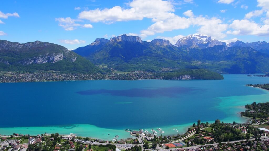 Le lac d'annecy