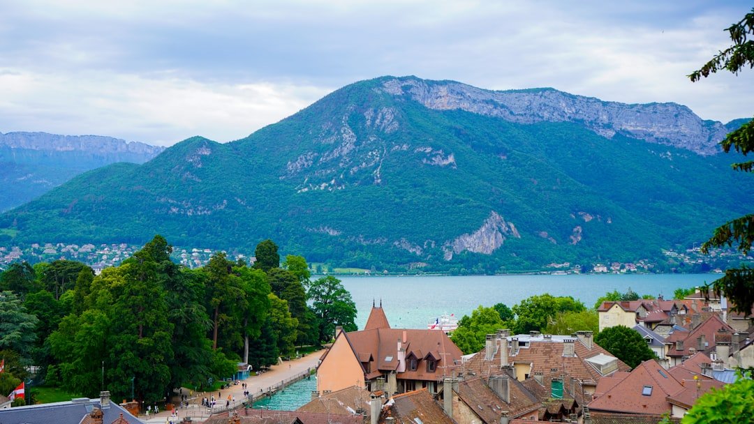webcam annecy - conditions et enneigement du domaine